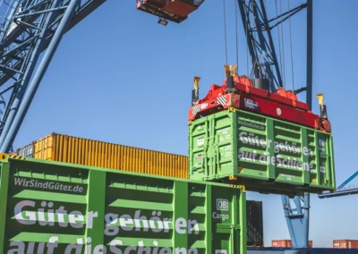 Container der DB im Terminal von der Spedition Klumpp + Müller